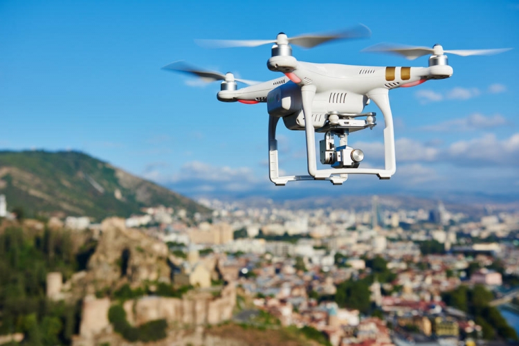 Sindag quer regulamentar drones para pulverização nas lavouras