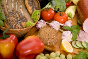Preços globais dos alimentos ficam estáveis em março, diz FAO