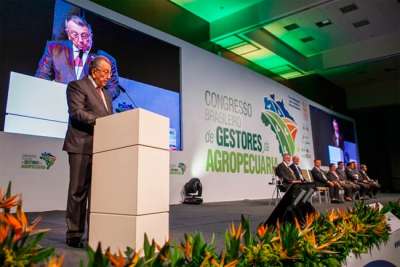 Presidente da CNA defende acesso de produtores a tecnologias com assistência técnica